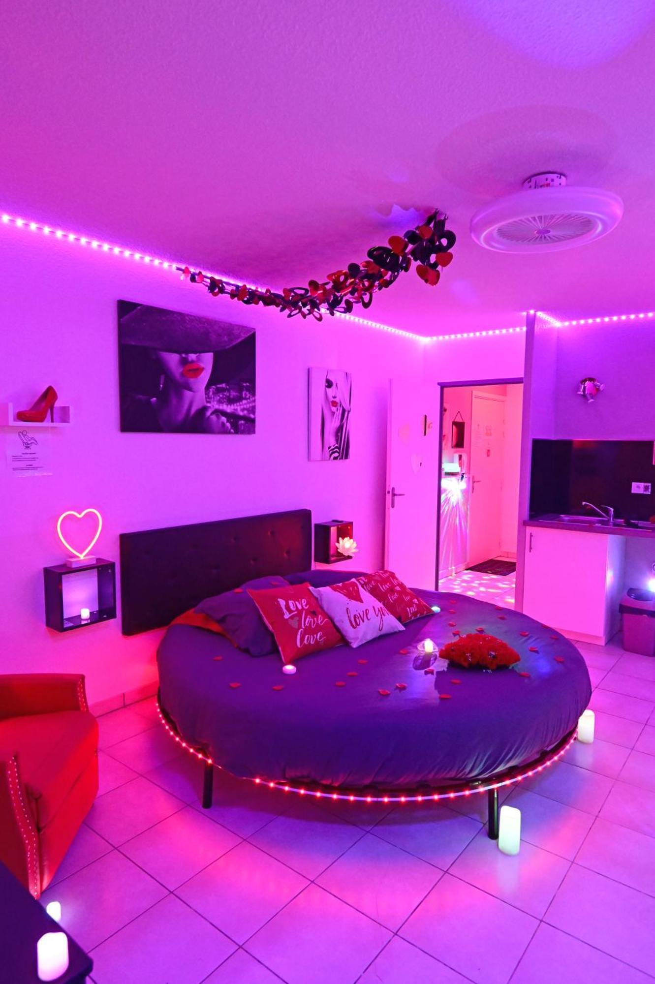 Love Room A Deux Pas De L'Ocean Avec Hammam, Sauna Et Bain A 2 :-) Biscarrosse Luaran gambar